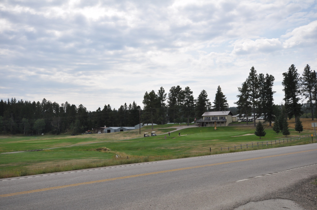Tomahawk Lake Country Club